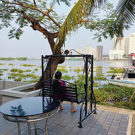 Hotel Marina Lounge à Kochi Extérieur photo